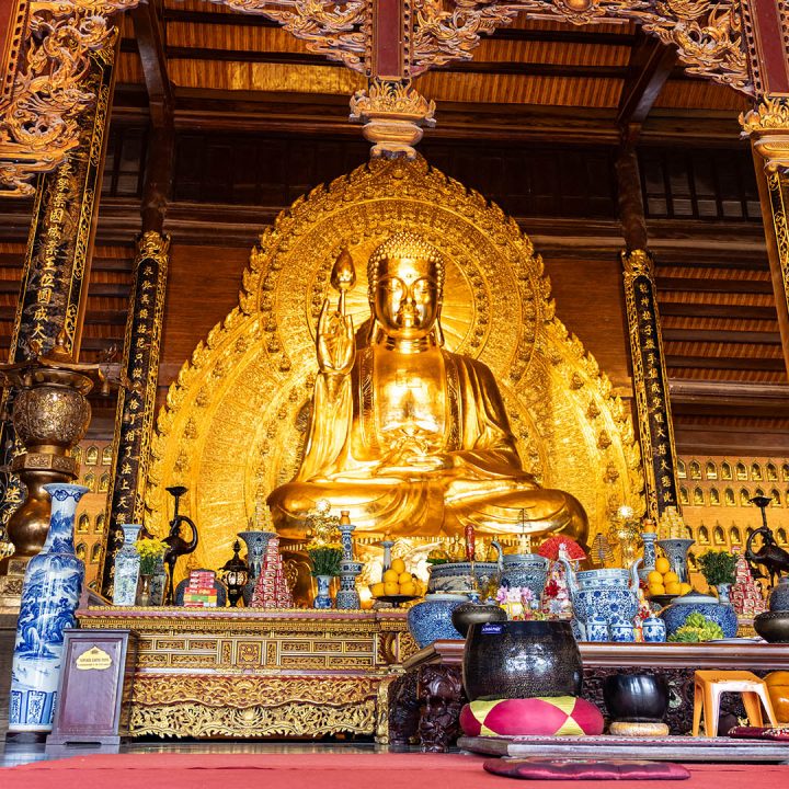 Tam Thế Phật Điện (The Buddhas of The Three Times Hall) in Bai Dinh